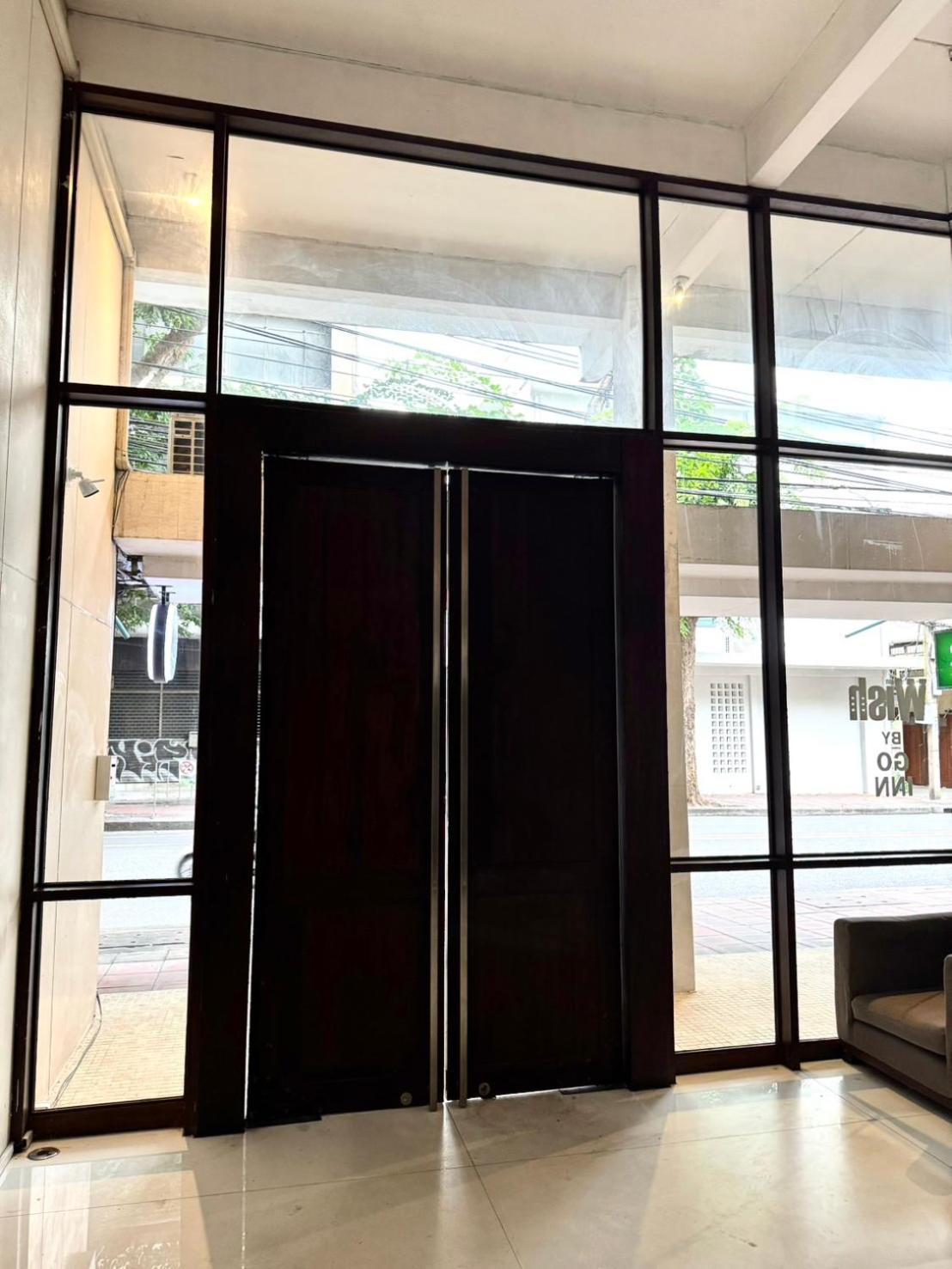 Wish Inn Silom - วิช อินน์ สีลม X Bangkok Ngoại thất bức ảnh