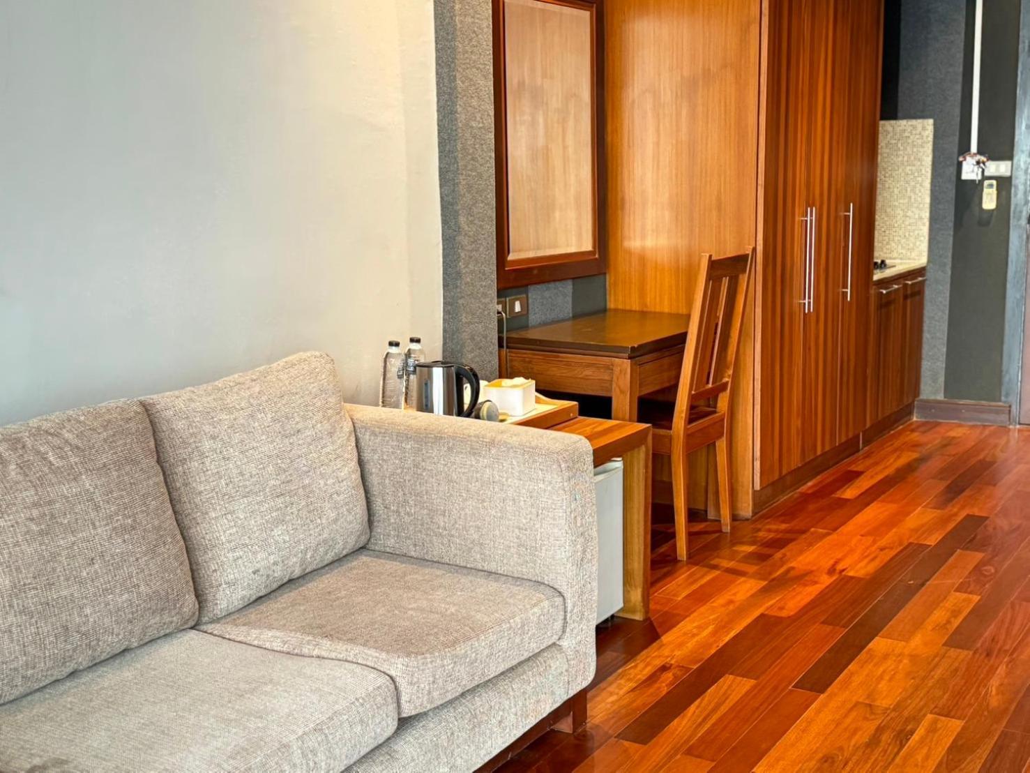 Wish Inn Silom - วิช อินน์ สีลม X Bangkok Ngoại thất bức ảnh
