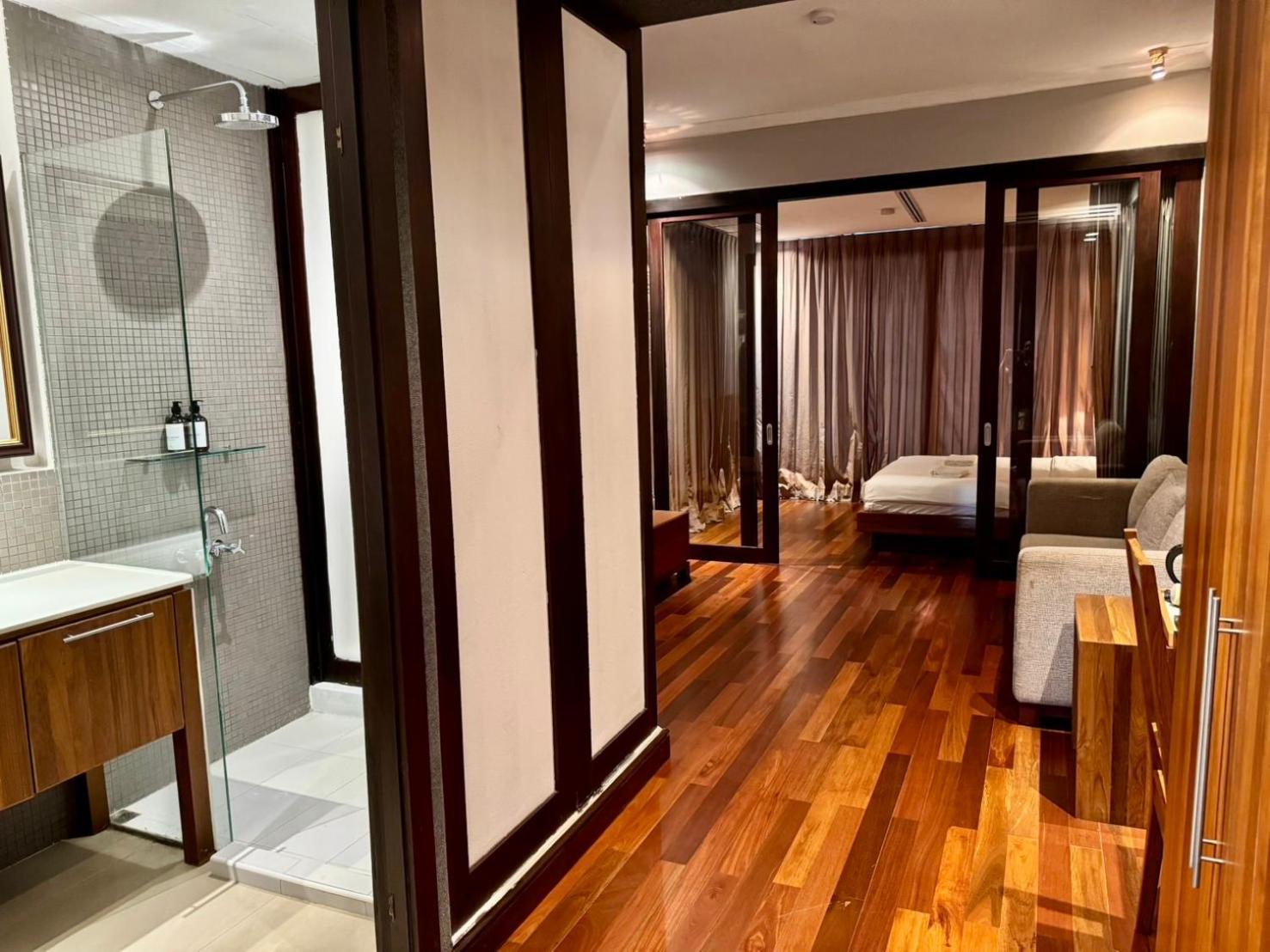 Wish Inn Silom - วิช อินน์ สีลม X Bangkok Ngoại thất bức ảnh