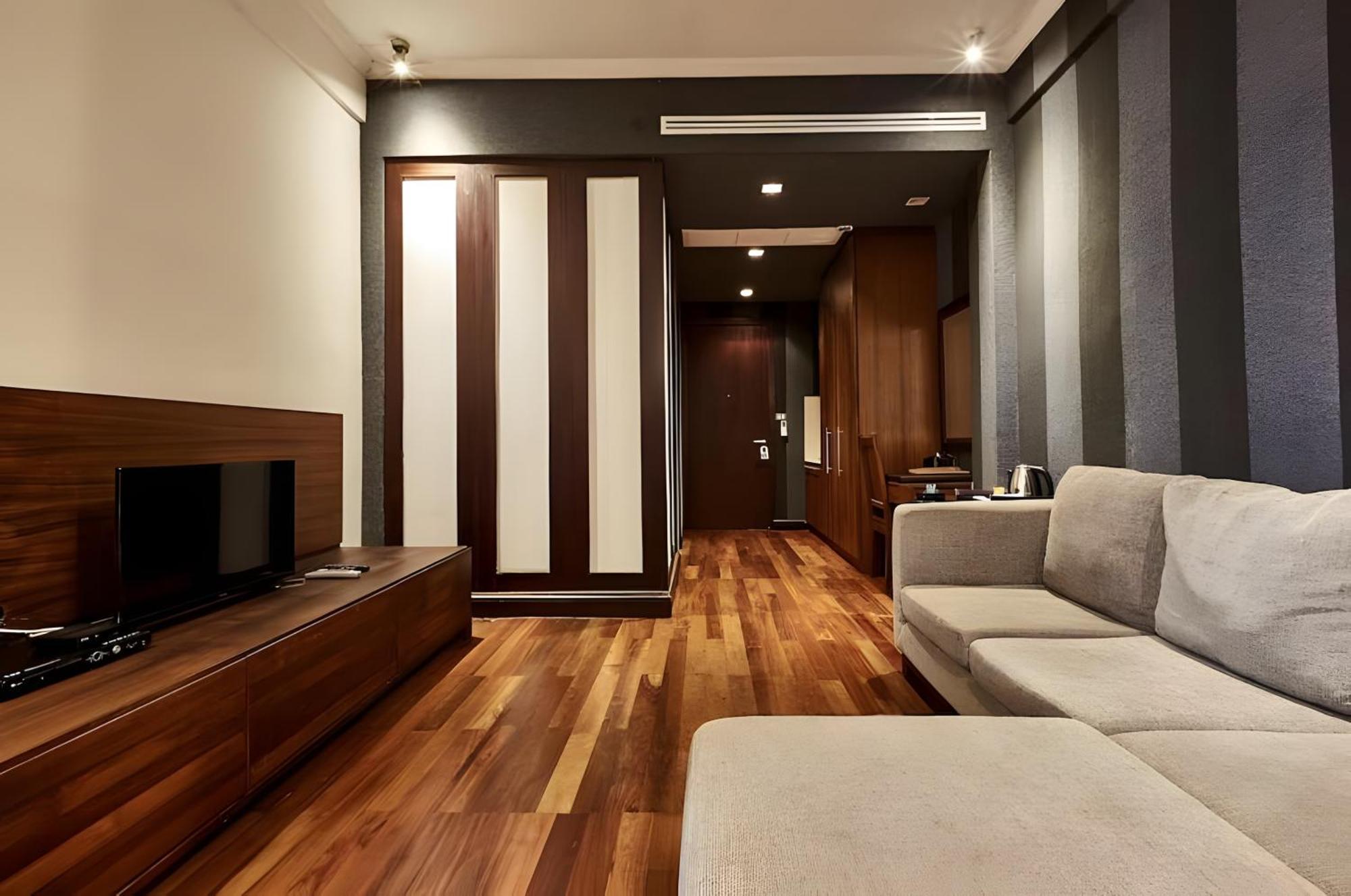 Wish Inn Silom - วิช อินน์ สีลม X Bangkok Ngoại thất bức ảnh