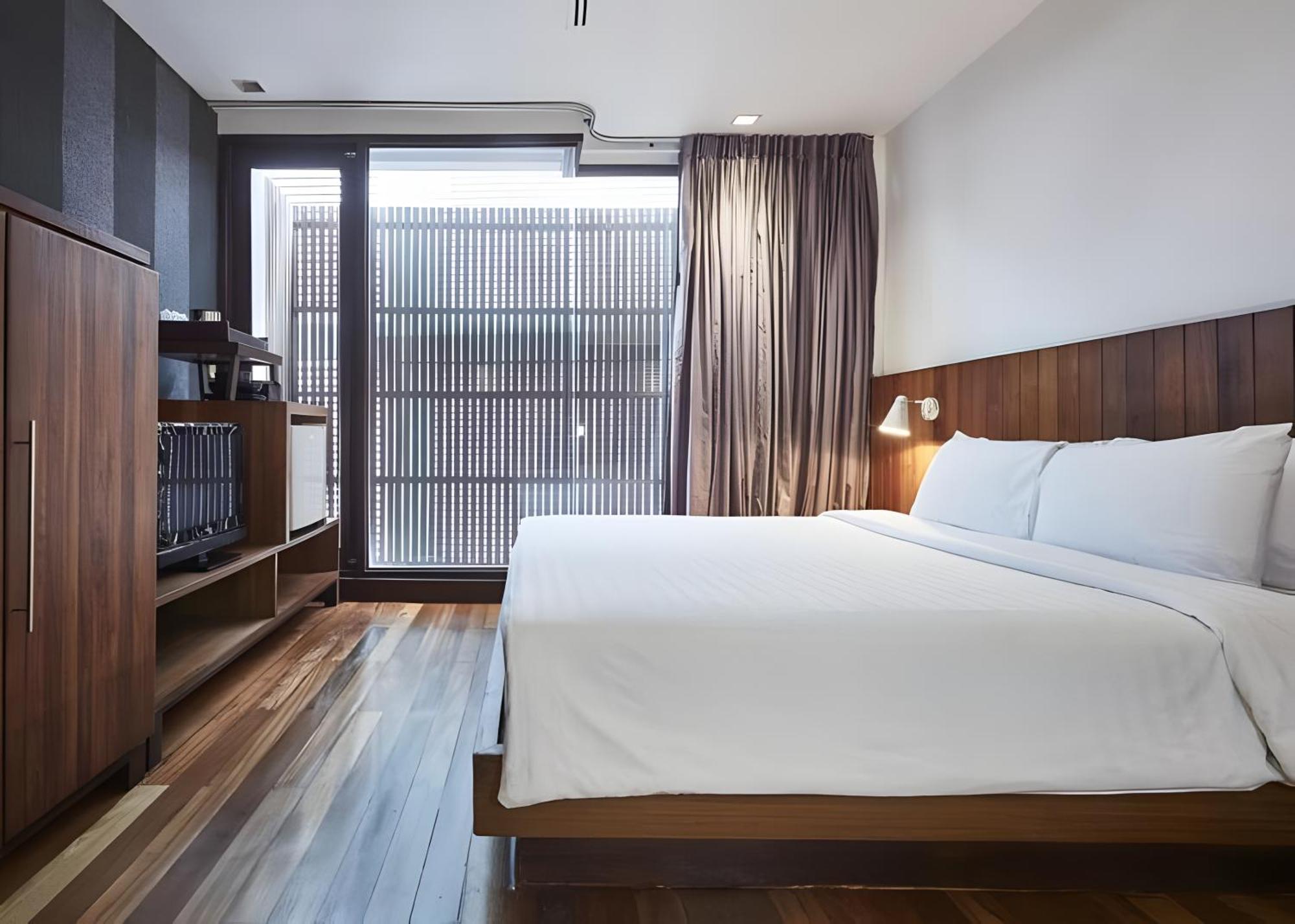 Wish Inn Silom - วิช อินน์ สีลม X Bangkok Ngoại thất bức ảnh